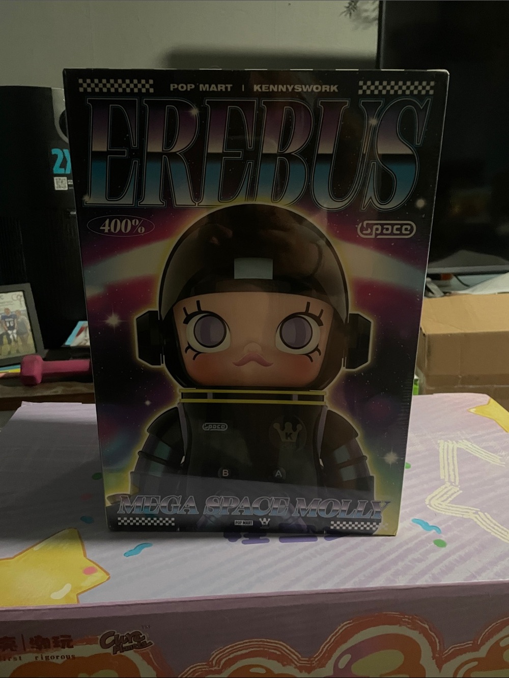 Pop Mart EREBUS Mega Space Molly 400% Figural Box